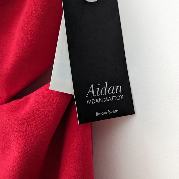 Red dress - Picture 6 of 6